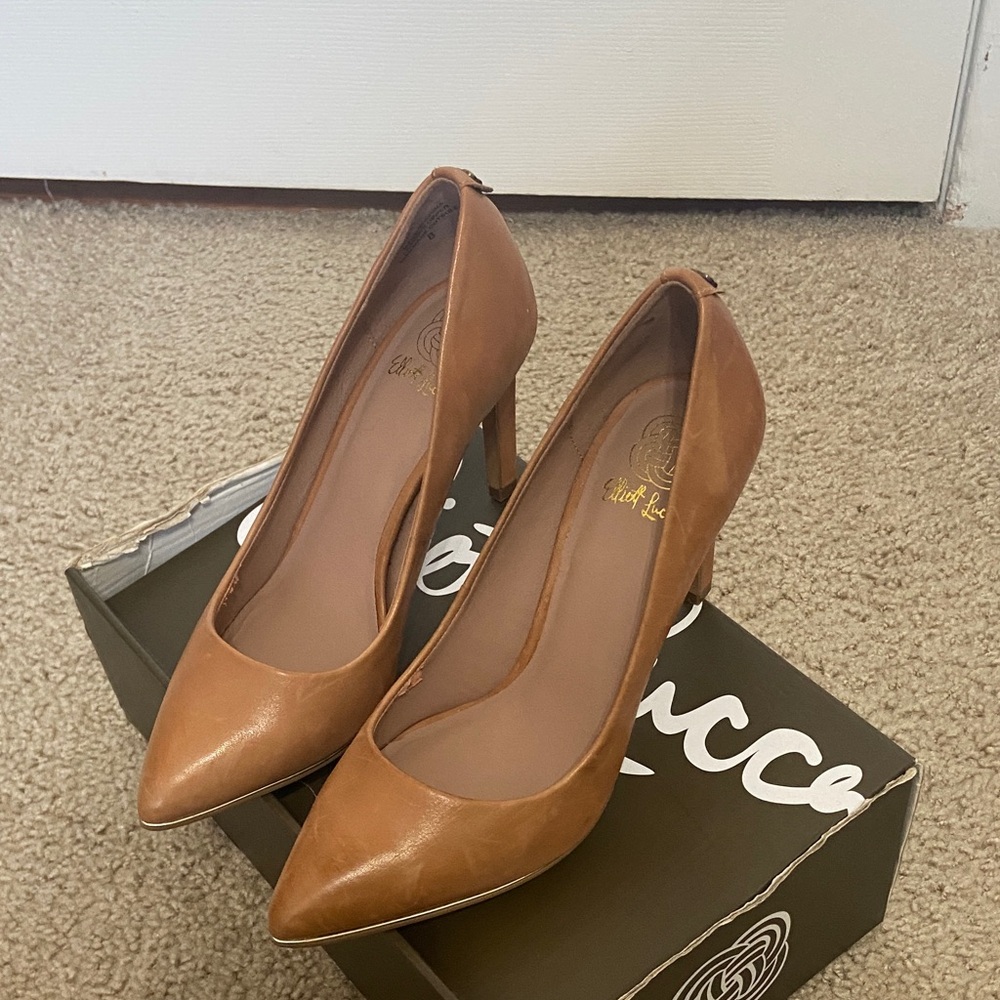 Elliott Luca Leather Tan Pumps